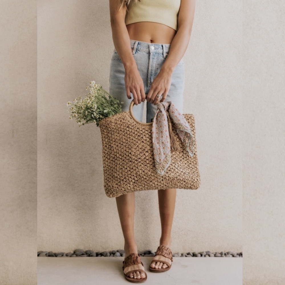 Straw Handbag - Picture 10 of 10